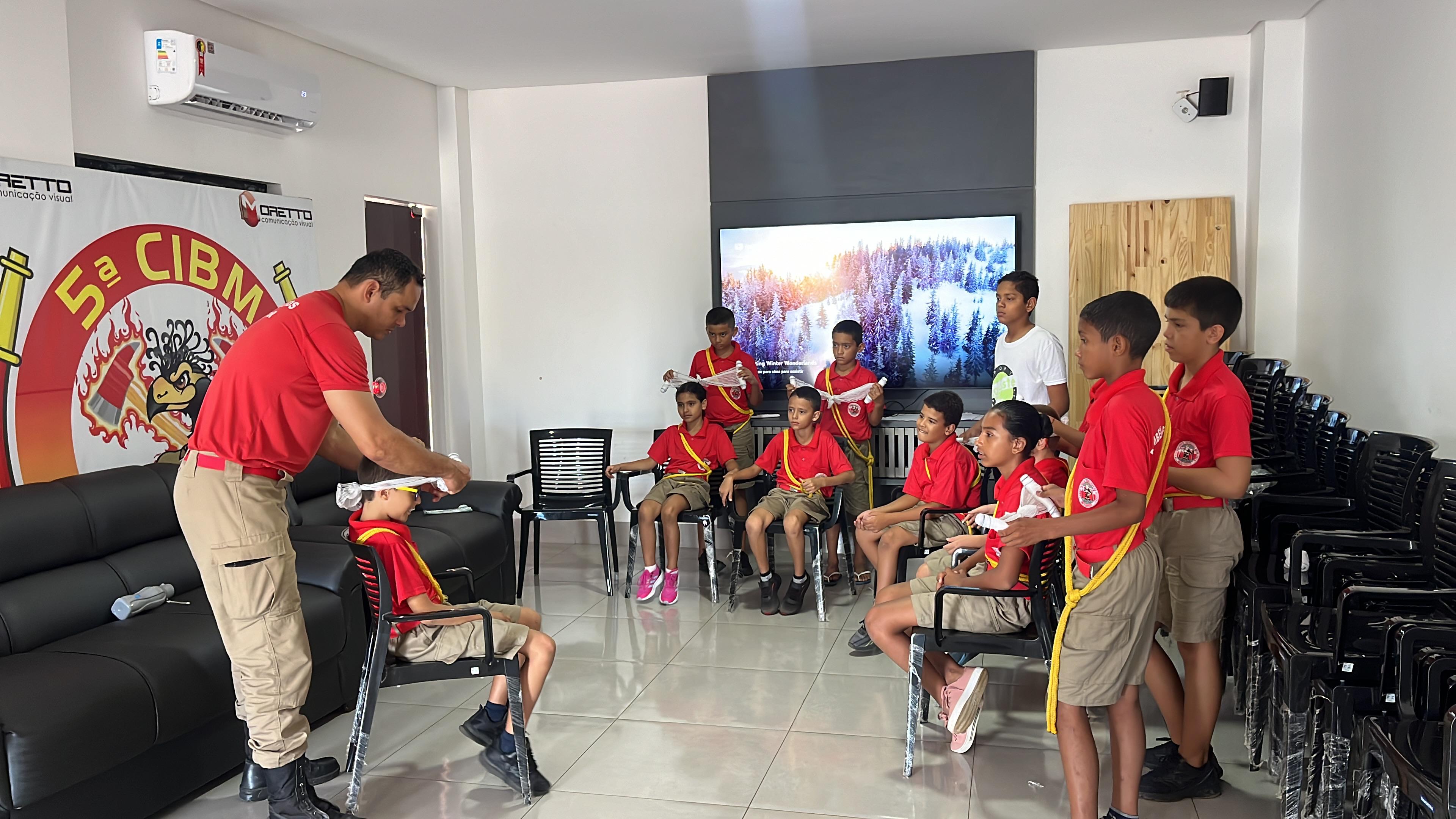 Alunos da rede municipal podem se inscrever no projeto Bombeiros do Futuro