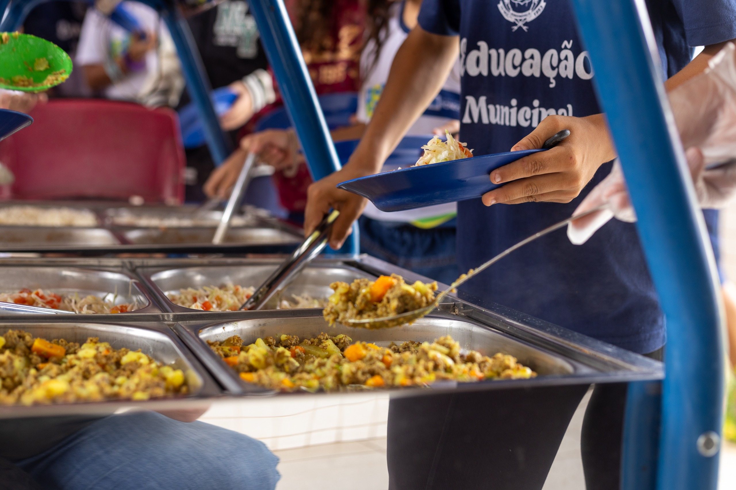 Prefeitura vai garantir alimentação aos professores e profissionais da educação