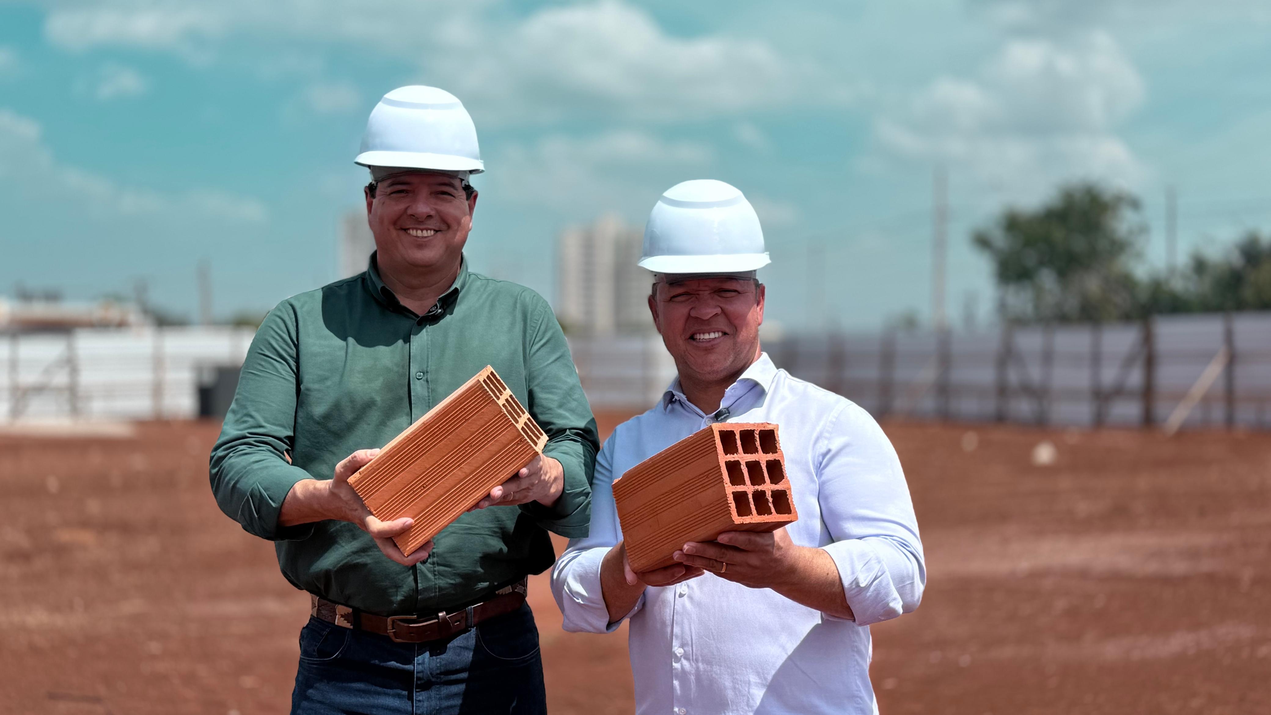 Prefeito enfatiza obra do Sicredi e aponta novo momento para Rondonópolis