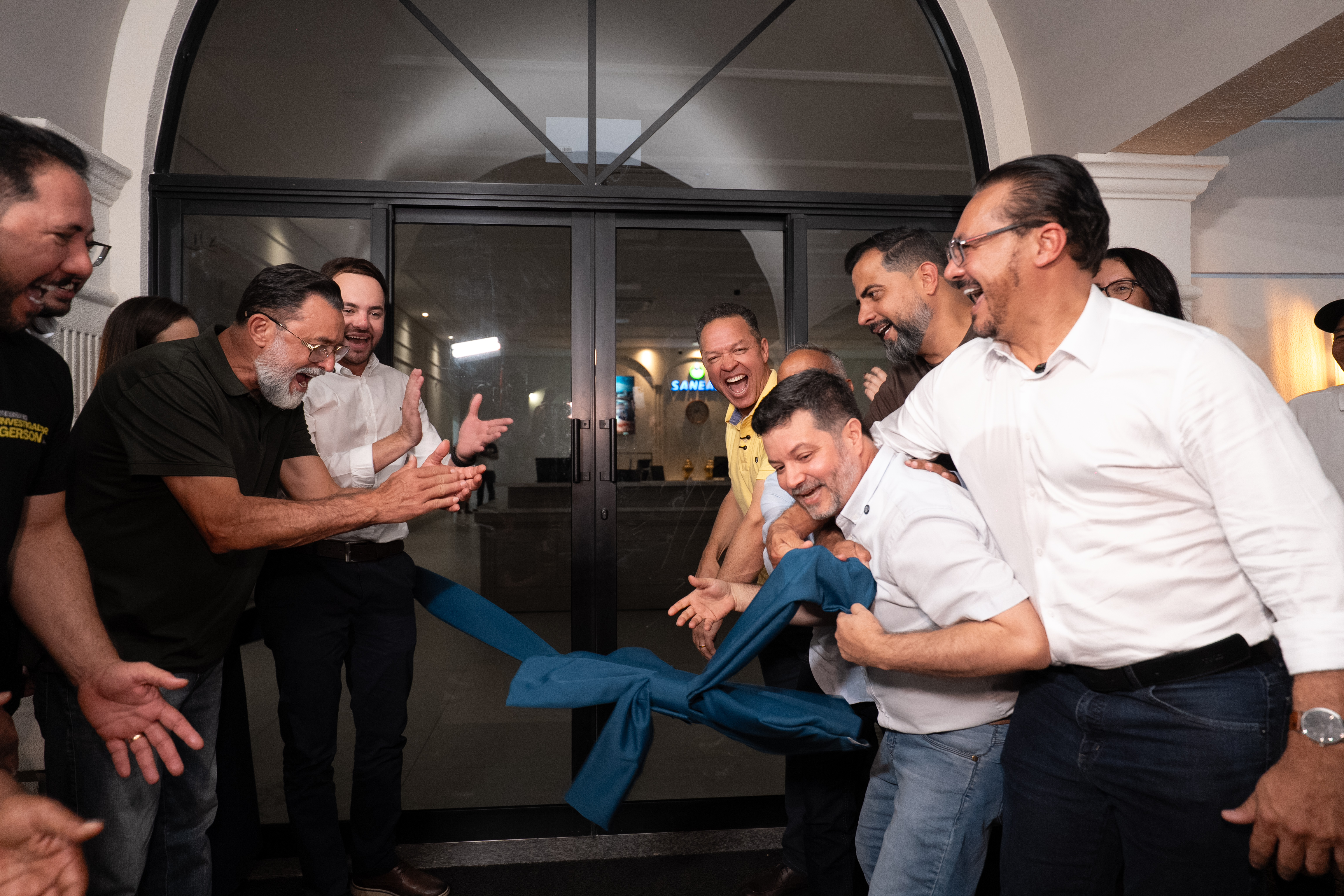 Prefeitura inaugura agência do Sanear em Vila Operária, 1ª obra pública no estilo neoclássico de Rondonópolis