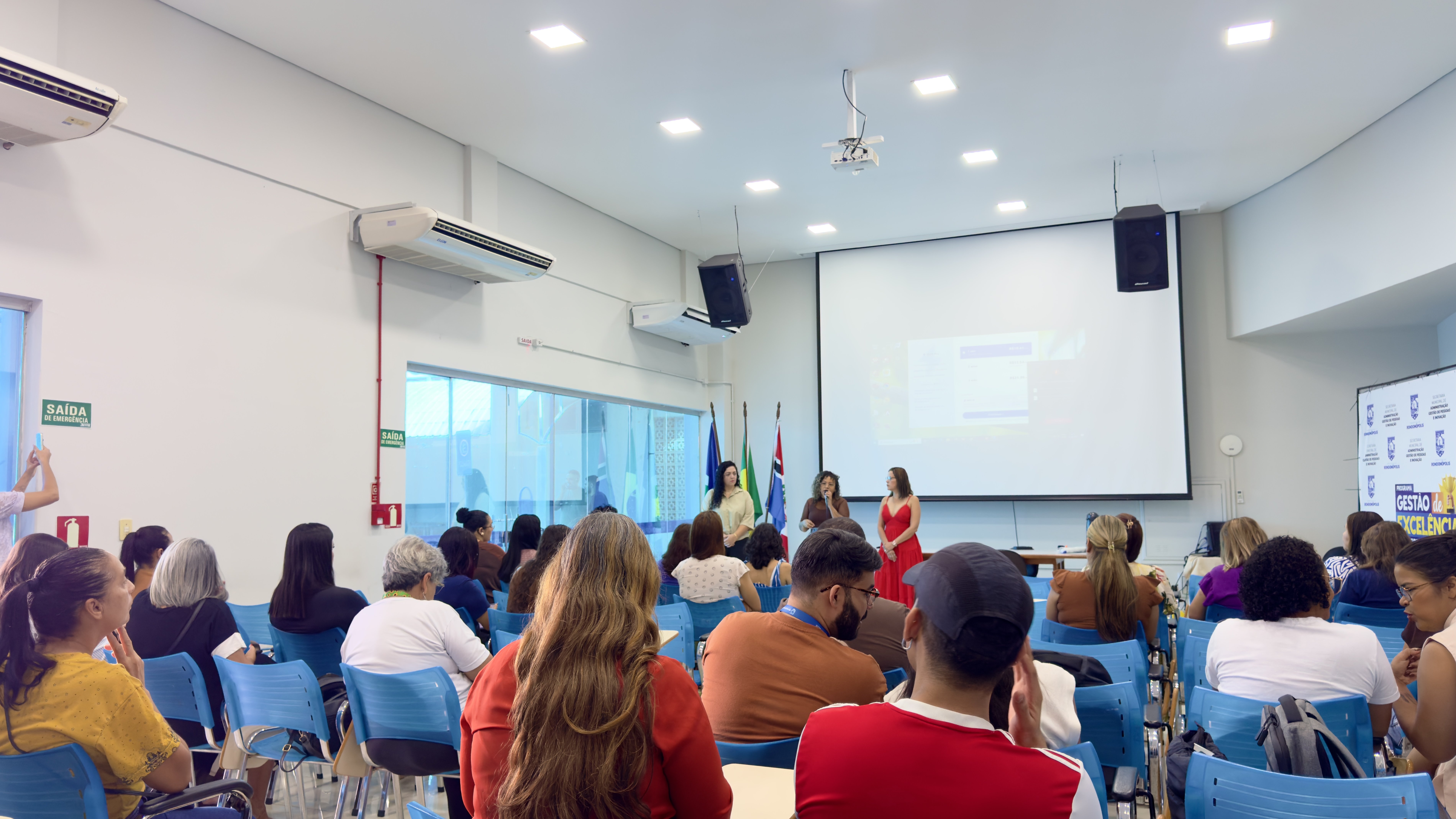 Servidores participam de acolhimento e roda de conversa sobre saúde mental